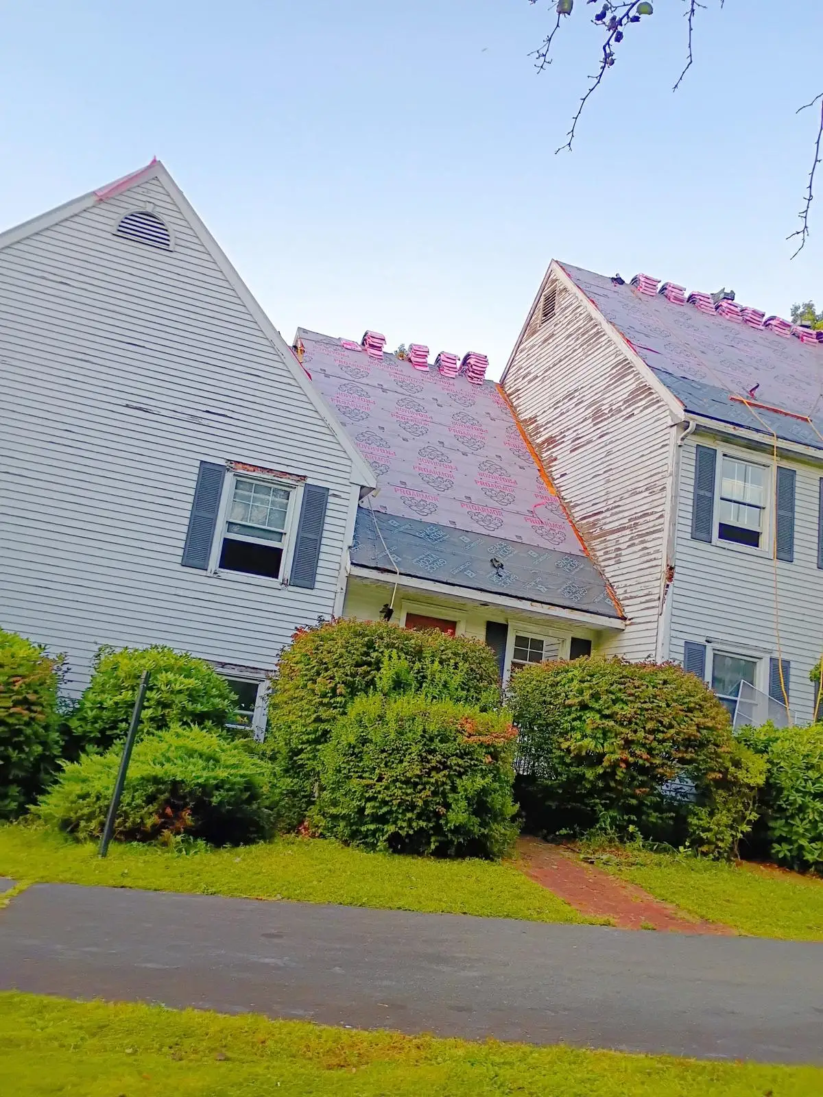 Exterior painting on a Connecticut home