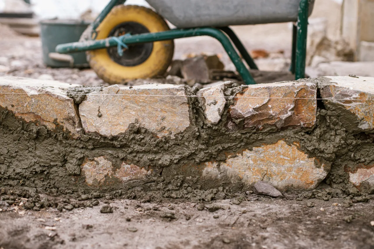 Stone wall construction in Connecticut